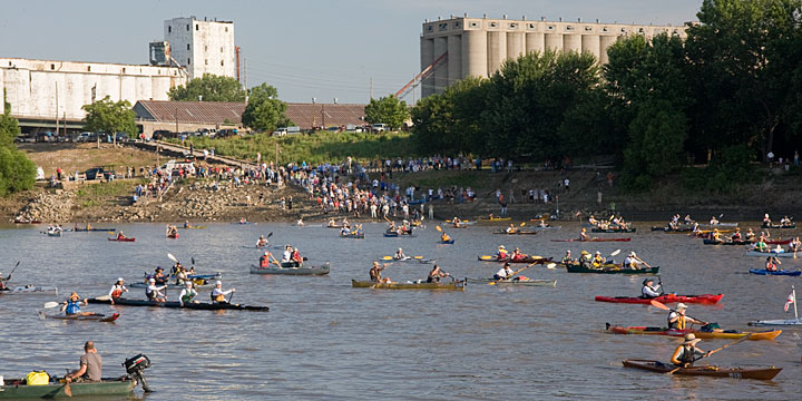 2009 Missouri River 340 Race - start at Kaw Point