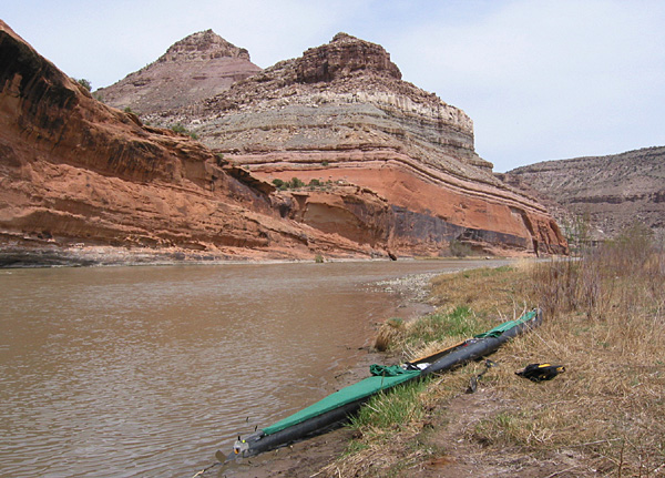 gunnison041402_8a