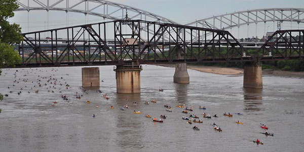 2009 MR340 Race under bridges of Kansas City (photo by Maxine Arnoldy